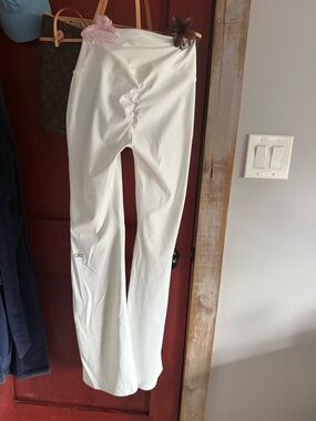 ALO Yoga White High-Rise Flare Leggings